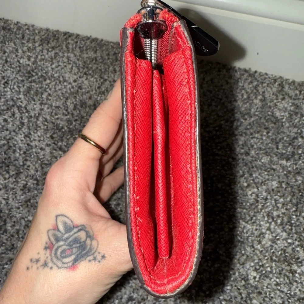 Michael Kors red zipper wallet - Picture 4 of 10